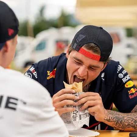 Schitterhof Weiss 캠프장 *