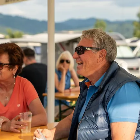 Schitterhof Weiss 캠프장 Spielberg Bei Knittelfeld