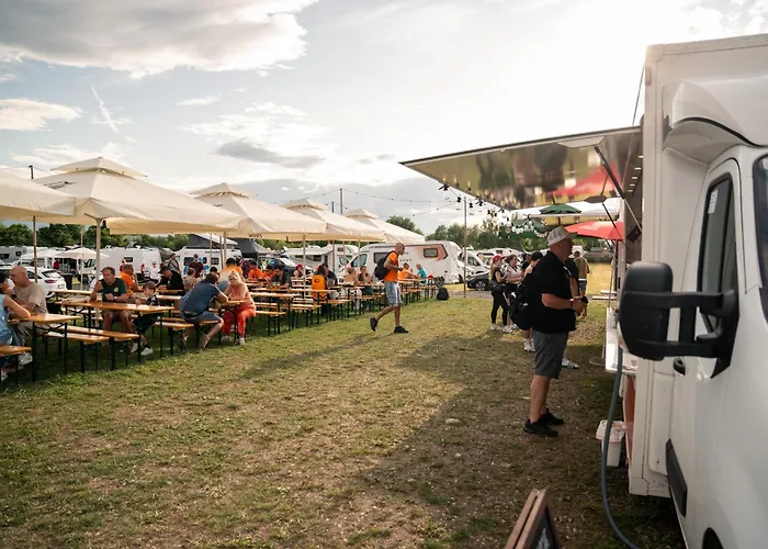 Kemping Schitterhof Weiss Spielberg Bei Knittelfeld
