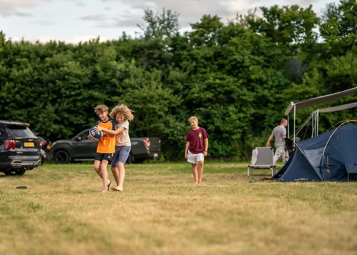 Parque de Campismo Schitterhof Weiss Spielberg Bei Knittelfeld